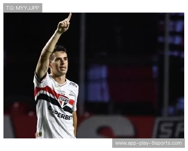 奥斯卡合约问题激起球迷不满：退役金争议爆发