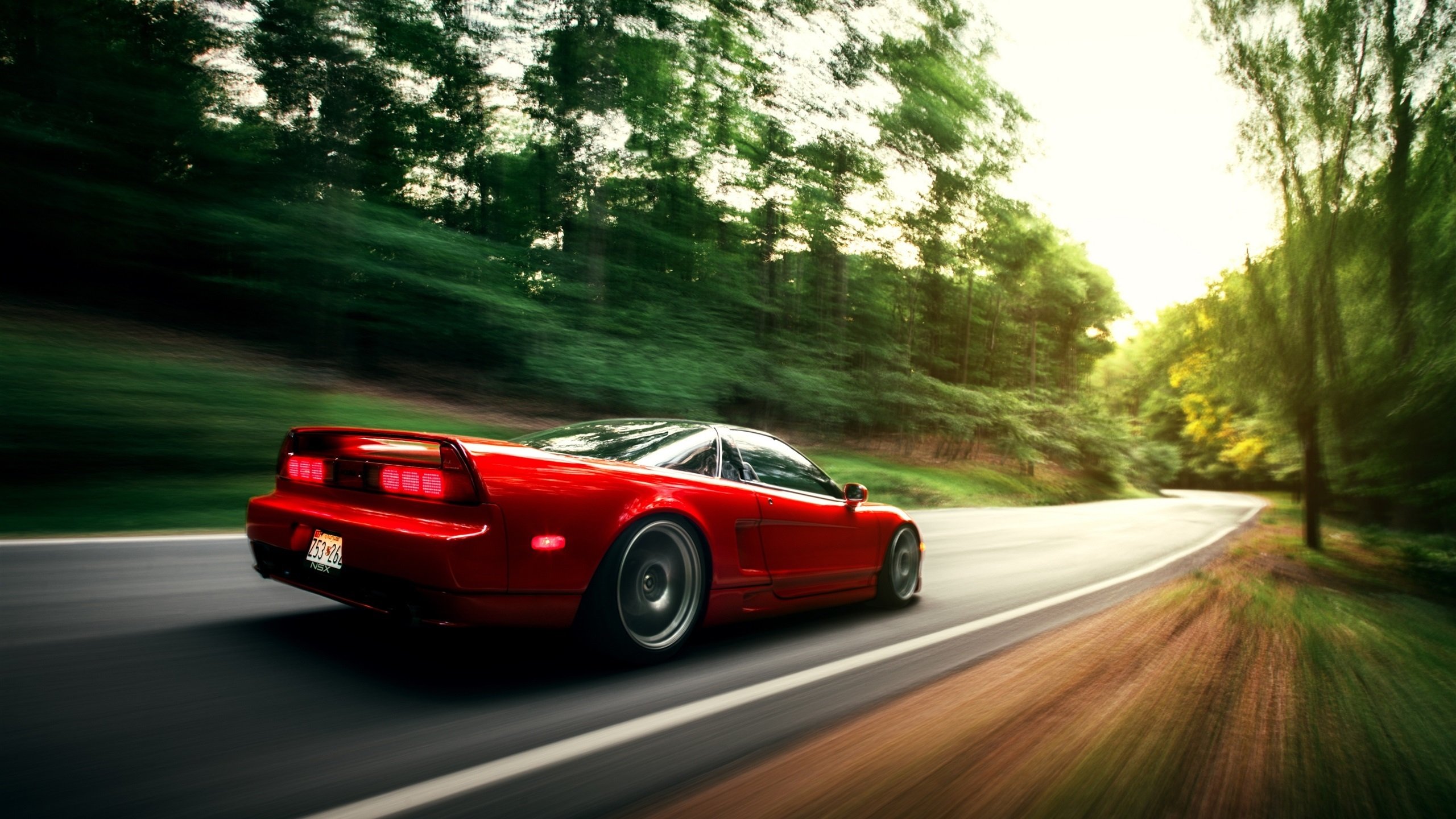 弗赖堡锋线牵制带动边路空当突破,弗赖堡主场叫什么